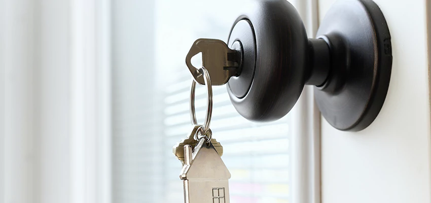 Bifold Door Knob Replacement in Garden Acres, California